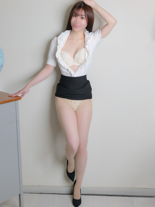 桐生 すみれ｜大阪 梅田 兎我野町 ホテヘル＆デリヘル【イケない女教師】〜  イケない女教師がスーツ姿にハイヒール、Hな下着にパンスト着用であなたと妄想レッスン！