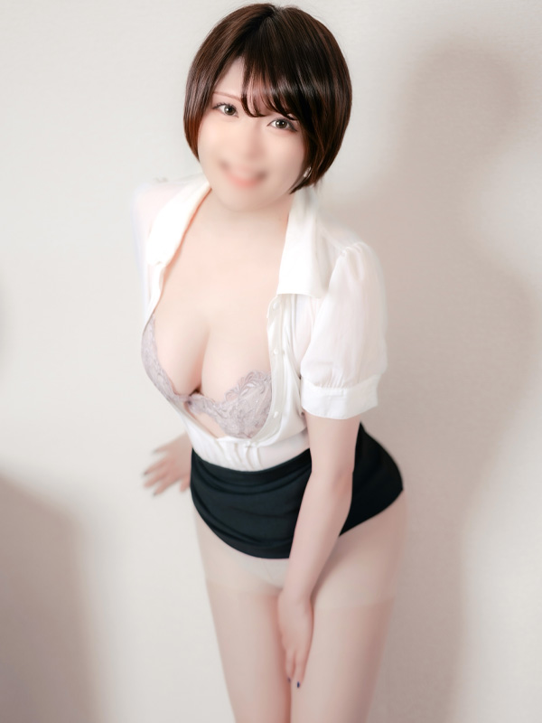 星乃 せいら(24)｜大阪 梅田 兎我野町 ホテヘル＆デリヘル【イケない女教師】〜  イケない女教師がスーツ姿にハイヒール、Hな下着にパンスト着用であなたと妄想レッスン！
