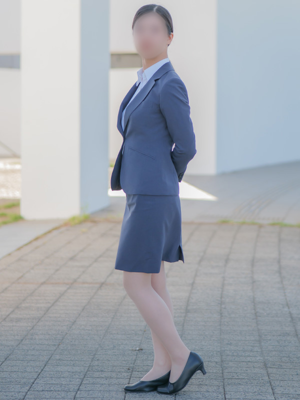 青葉 ちなつ｜大阪 梅田 兎我野町 ホテヘル＆デリヘル【イケない女教師】〜  イケない女教師がスーツ姿にハイヒール、Hな下着にパンスト着用であなたと妄想レッスン！