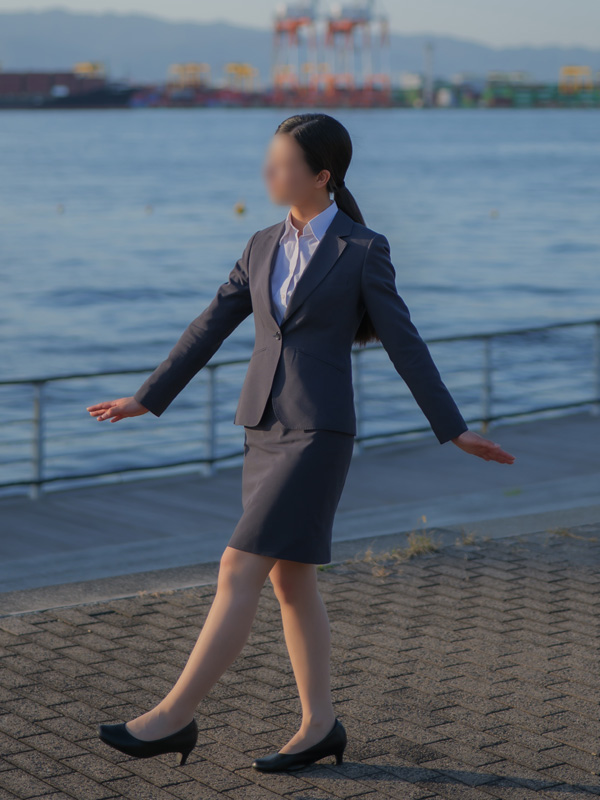 青葉 ちなつ｜大阪 梅田 兎我野町 ホテヘル＆デリヘル【イケない女教師】〜  イケない女教師がスーツ姿にハイヒール、Hな下着にパンスト着用であなたと妄想レッスン！