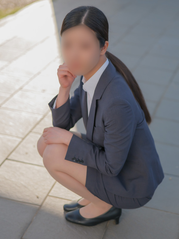 青葉 ちなつ｜大阪 梅田 兎我野町 ホテヘル＆デリヘル【イケない女教師】〜  イケない女教師がスーツ姿にハイヒール、Hな下着にパンスト着用であなたと妄想レッスン！